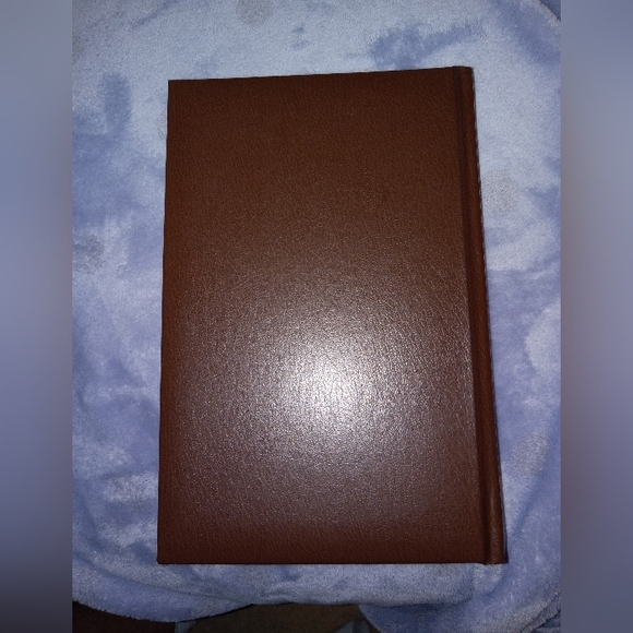 1981 Fuax Leather HardcoverThe Burning Hills by Louis L'Amour July 1981 Edition - Picture 8 of 12